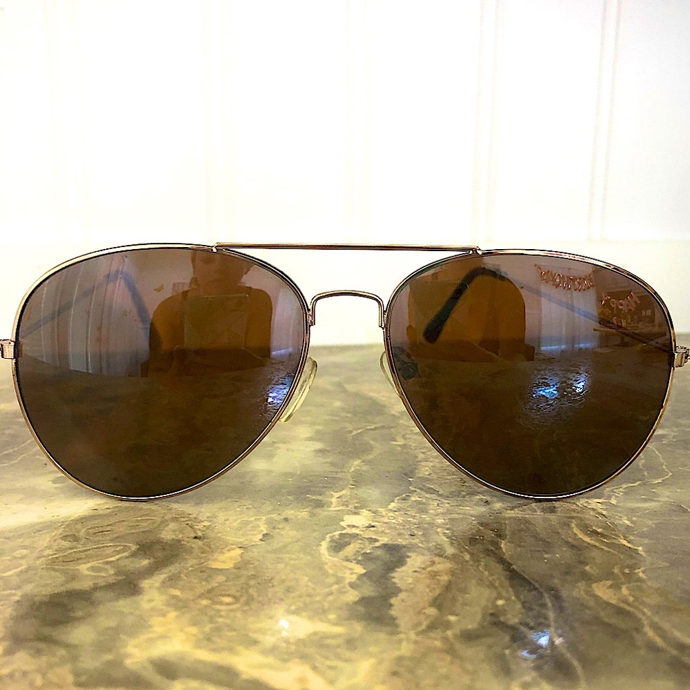 Gold Frame Aviator Sunglasses